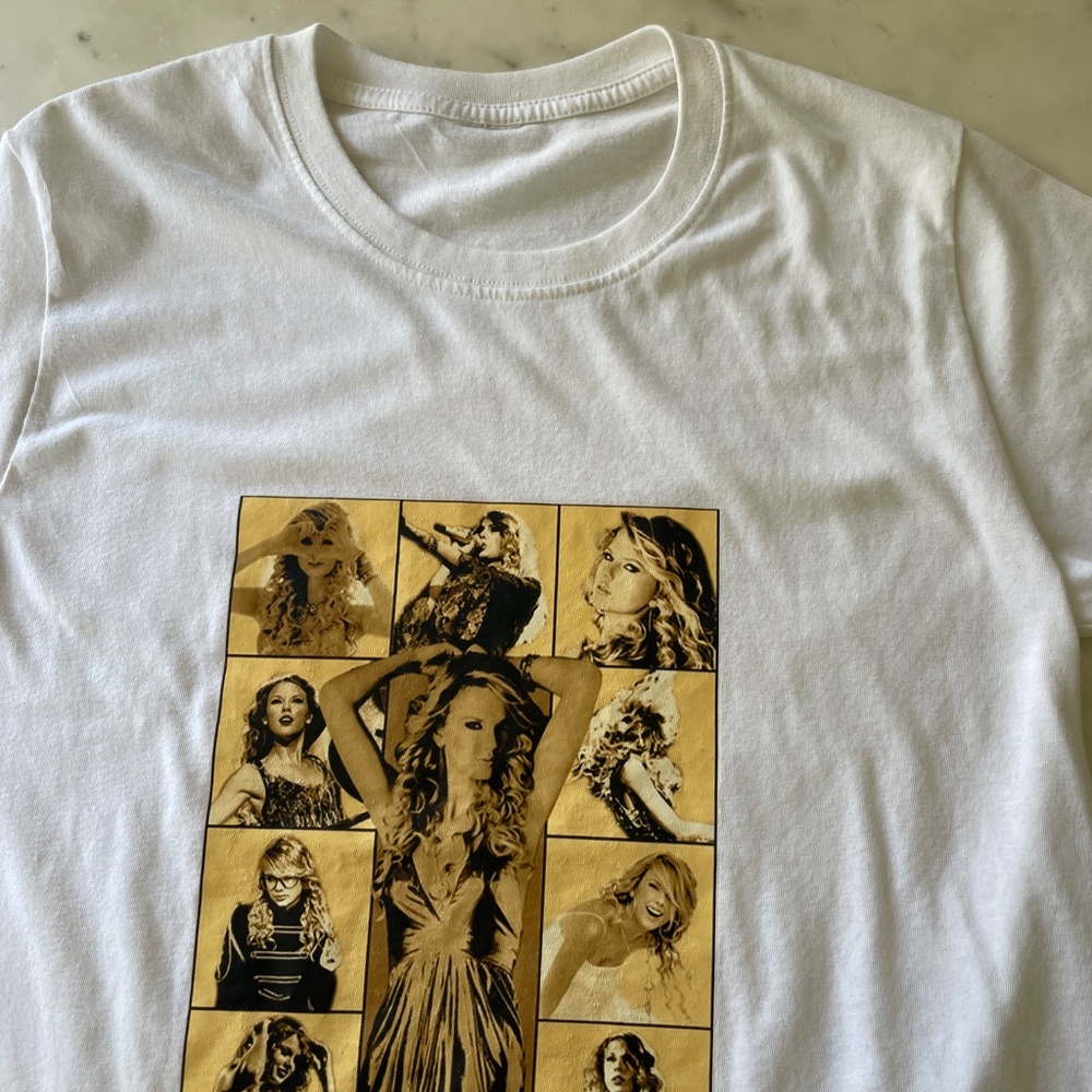Vintage Taylor Swift Fearless Era Graphic Tee Shirt - Picture 12 of 15